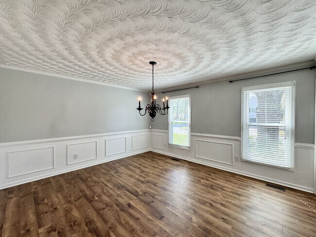 Building Photo - Great Neck Pool Home! First-Time Rental Available NOW! Pet Friendly - Corner Lot - Top Schools!