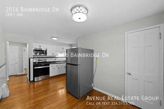 Building Photo - 2016 Bainbridge Dr