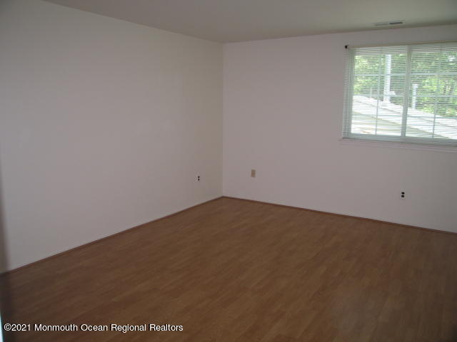 Building Photo - 90 Quince Ct