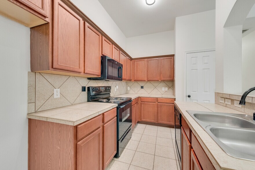 Building Photo - 358 Armstrong Ln