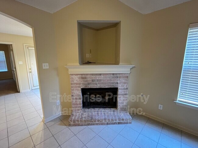 Building Photo - 10092 Cross Valley Dr
