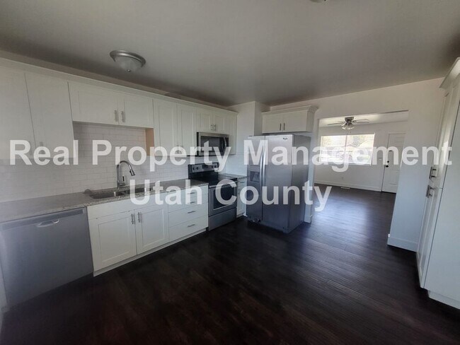 Building Photo - 1054 Ellen Cir