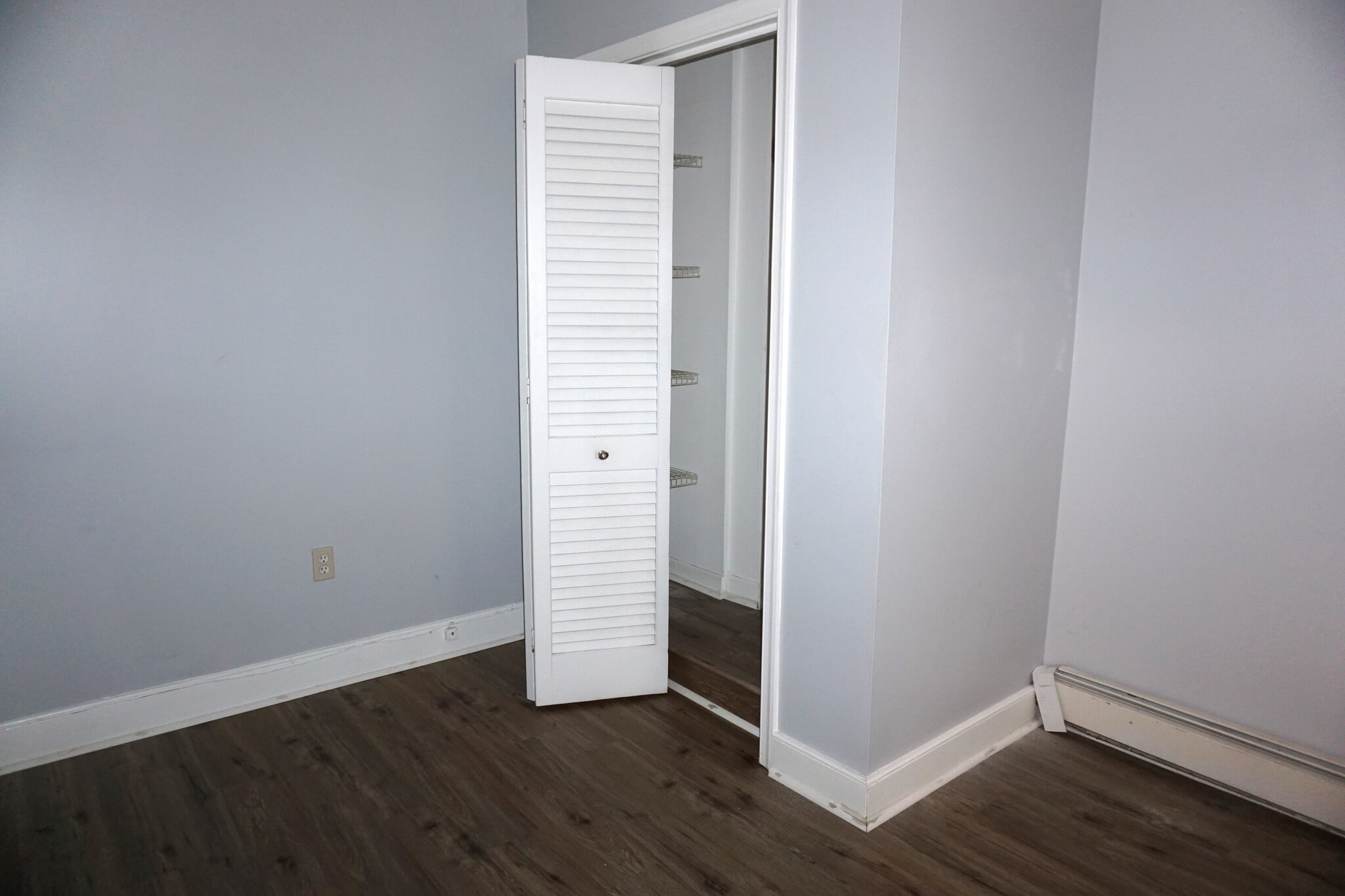 Building Photo - 8 N Delaware Dr