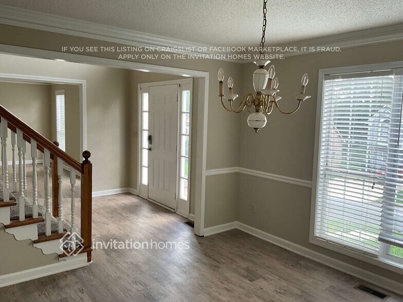 Building Photo - 2357 June Springs Dr SW