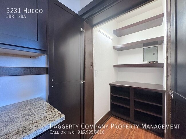 Building Photo - 3231 Hueco-