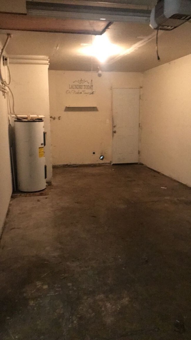 Building Photo - 10133 Patterson St S