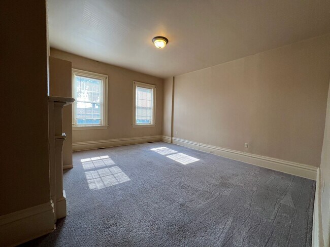 Building Photo - 1518 Fernleaf St