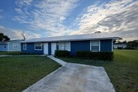 Building Photo - 5010 Killarney Ave