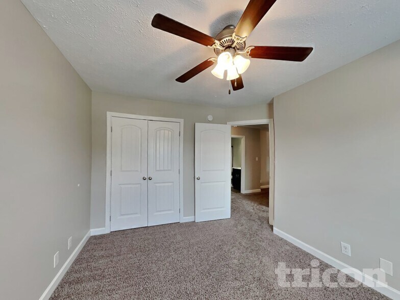 Building Photo - 1287 Eagle's View Dr