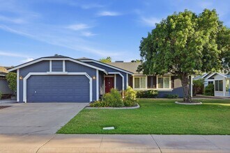 Building Photo - 4 Bed Home in Scottsdale Quarter!!