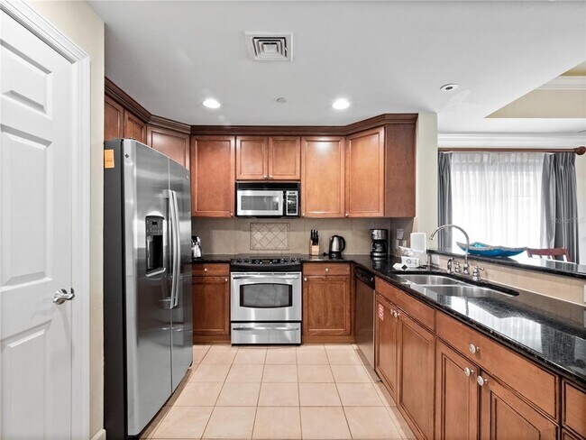 Building Photo - 1368 Centre Ct Ridge Dr