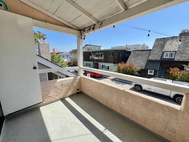 Building Photo - 45 65th Pl