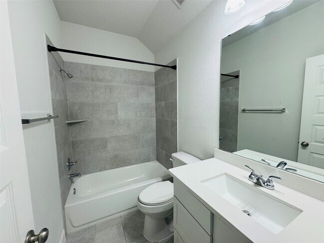 Building Photo - 26510 Star Blossom Ln