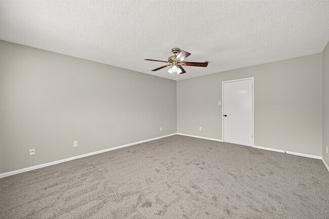 Building Photo - 14535 Misty Meadow Ln