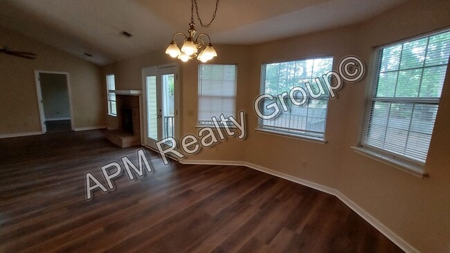 Building Photo - Three bedroom home in Irmo