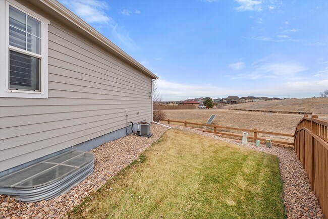 Building Photo - 8344 Coopers Hawk Way