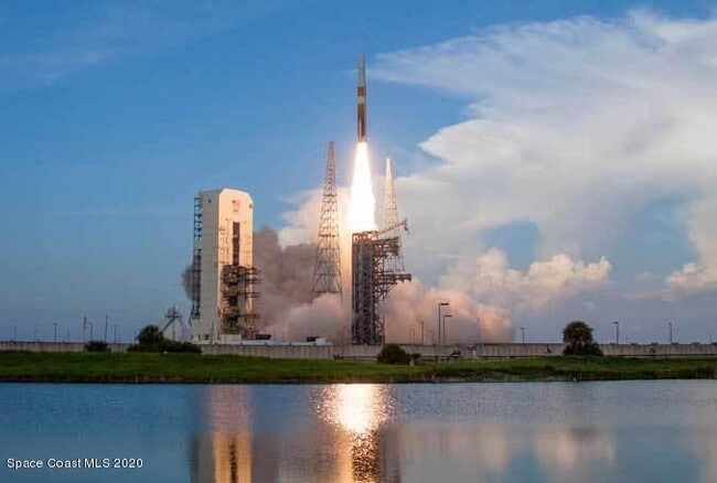 Building Photo - 2600 Revolution St