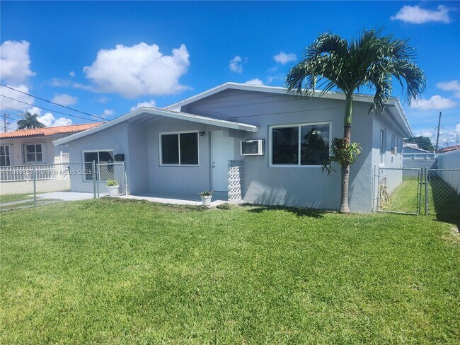 Building Photo - 3245 SW 88th Ct