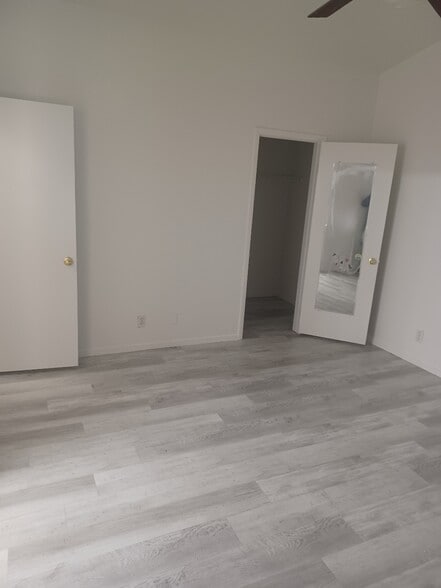 Building Photo - 5752 Indian Springs St