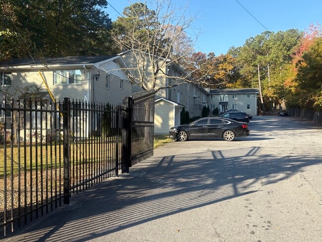 Building Photo - 166 Anderson Ave NW