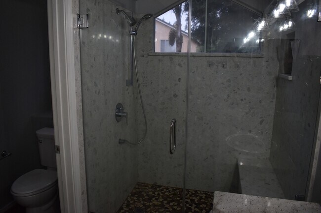 Building Photo - 924 Christy Ct