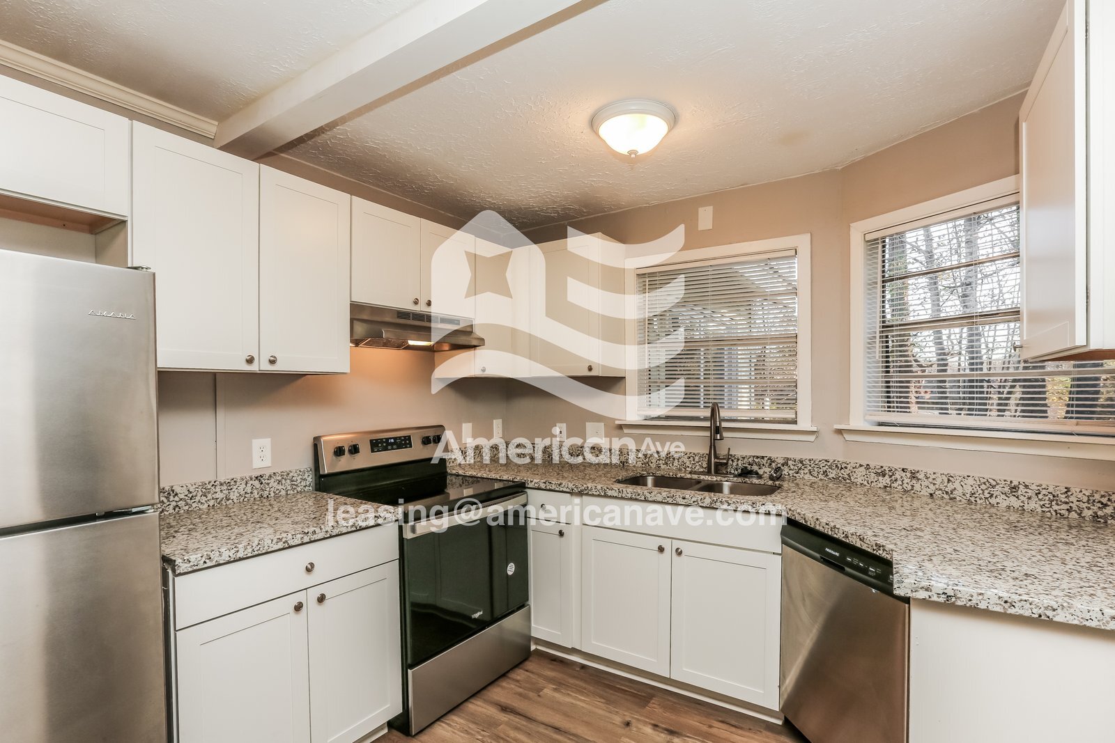 Building Photo - 1665 Aurora St