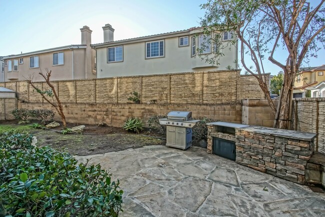 Primary Photo - Just Renovated! Beautiful & Spacious, 6BD/...