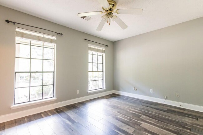 Building Photo - 11030 Indian Village Dr