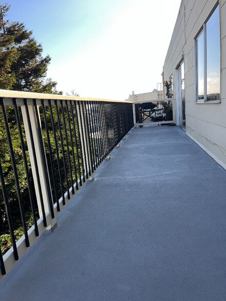 Building Photo - 30 Corwin St