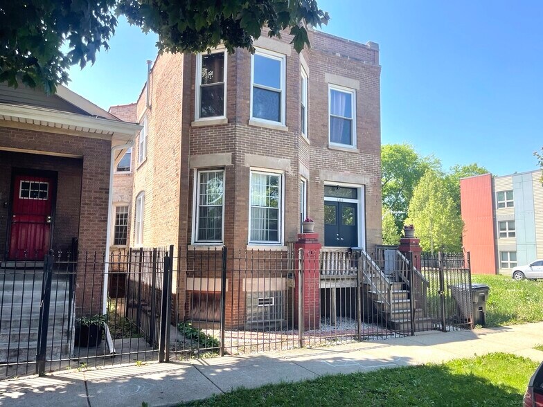 Building Photo - 546 N Saint Louis Ave