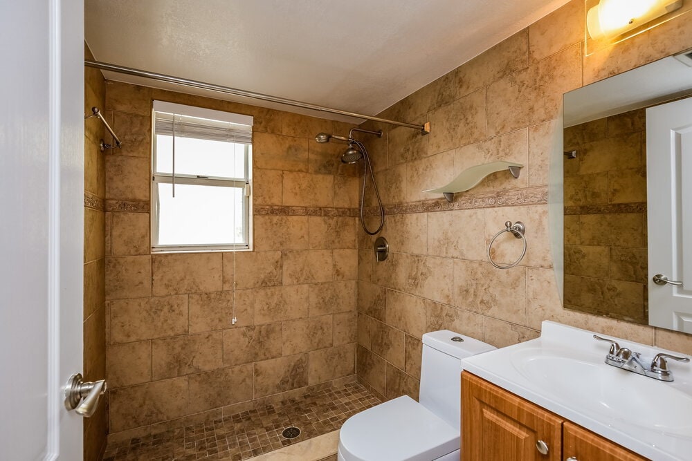 Building Photo - 4771 SW 154th Ave