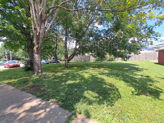 Building Photo - 4405 Landside Dr