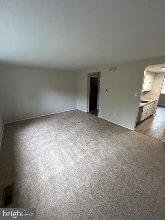 Building Photo - 7051 Knighthood Ln