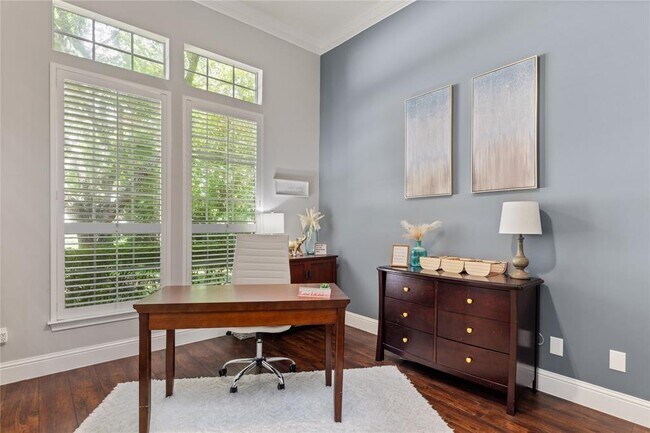 Building Photo - 6422 Gladehill Dr