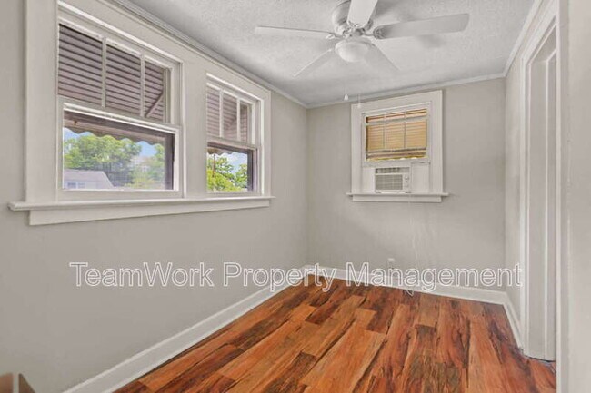 Building Photo - 3530 Admiral Dr
