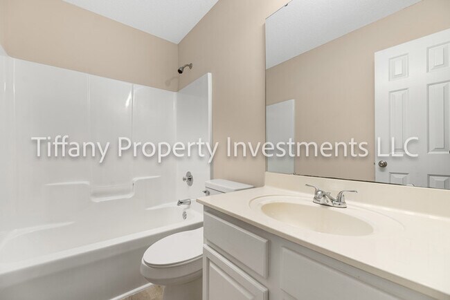 Building Photo - 2427 Hunters Way