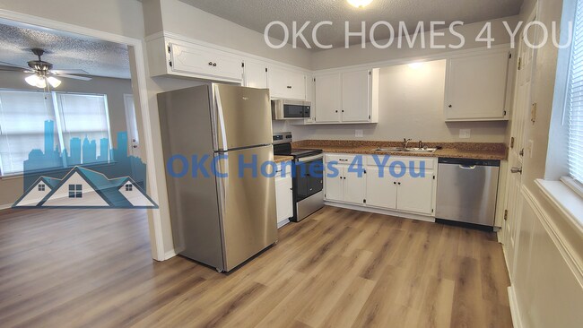 Building Photo - Updated 2bed in Yukon