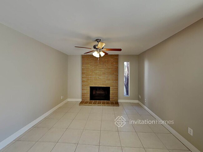 Building Photo - 1411 W Impala Ave