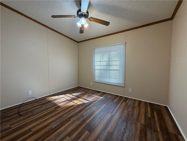 Building Photo - 1168 Lang NE Ln