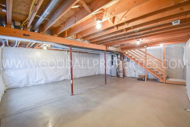 Building Photo - Great 3 Bedroom, 2.5 Bathroom Home in Ankeny