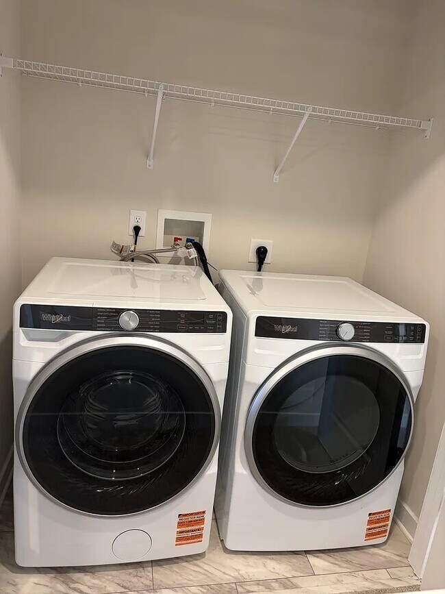 Building Photo - 101 Abramo Victor Dr