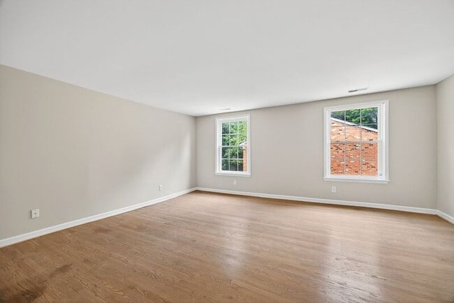 Building Photo - 254 Stribling Ave