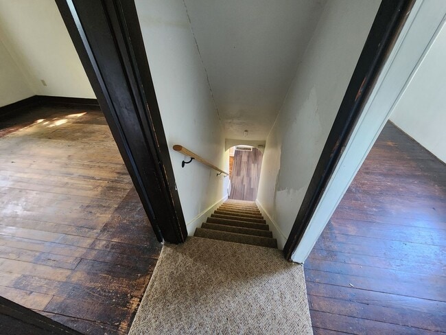 Building Photo - 4 BR home with first-floor living, new roof, and a private-feeling backyard in Lincoln Place