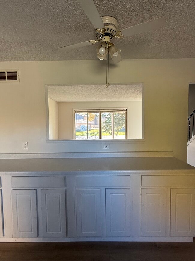 Building Photo - 6668 Fairway Cir