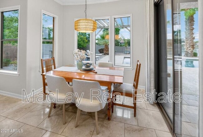 Building Photo - 527 E Tonto Dr