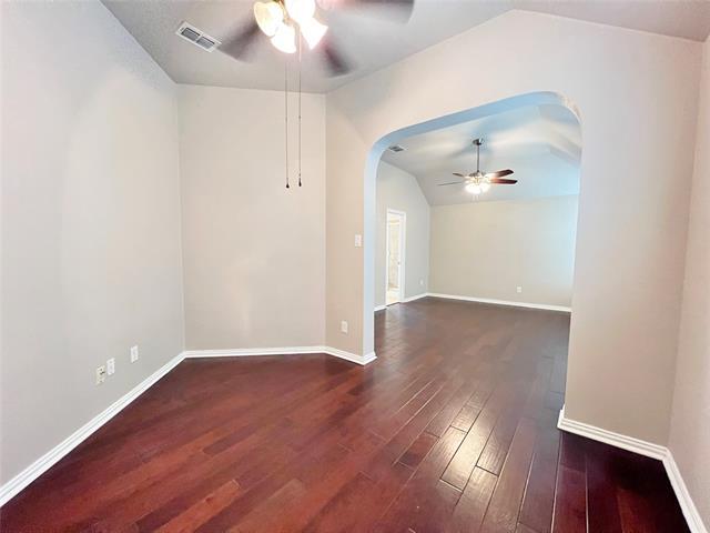 Building Photo - 505 Maverick Dr