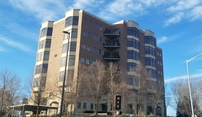 Primary Photo - Vista Towers Conodminiums