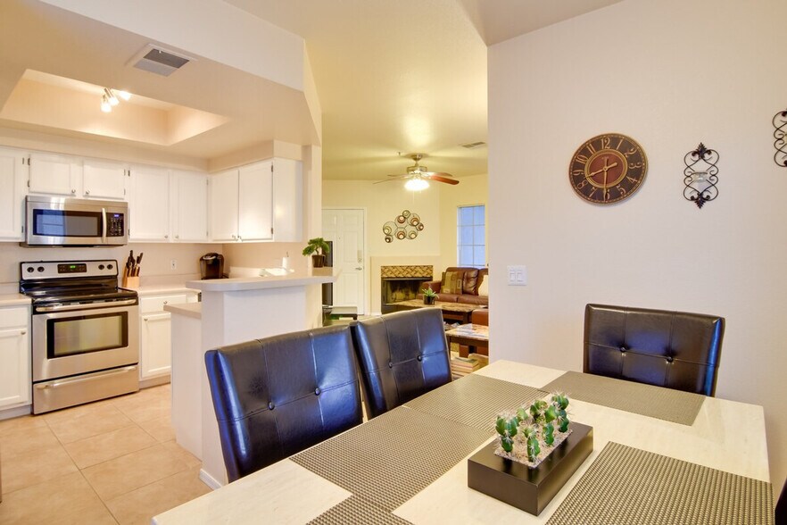 Building Photo - 9450 E Becker Ln