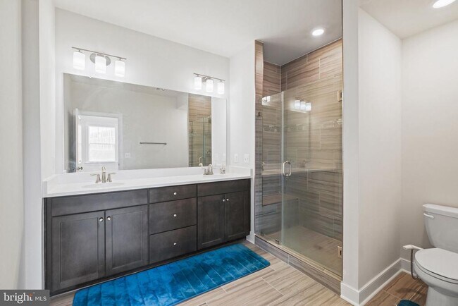 Building Photo - 143 Rubens Dr