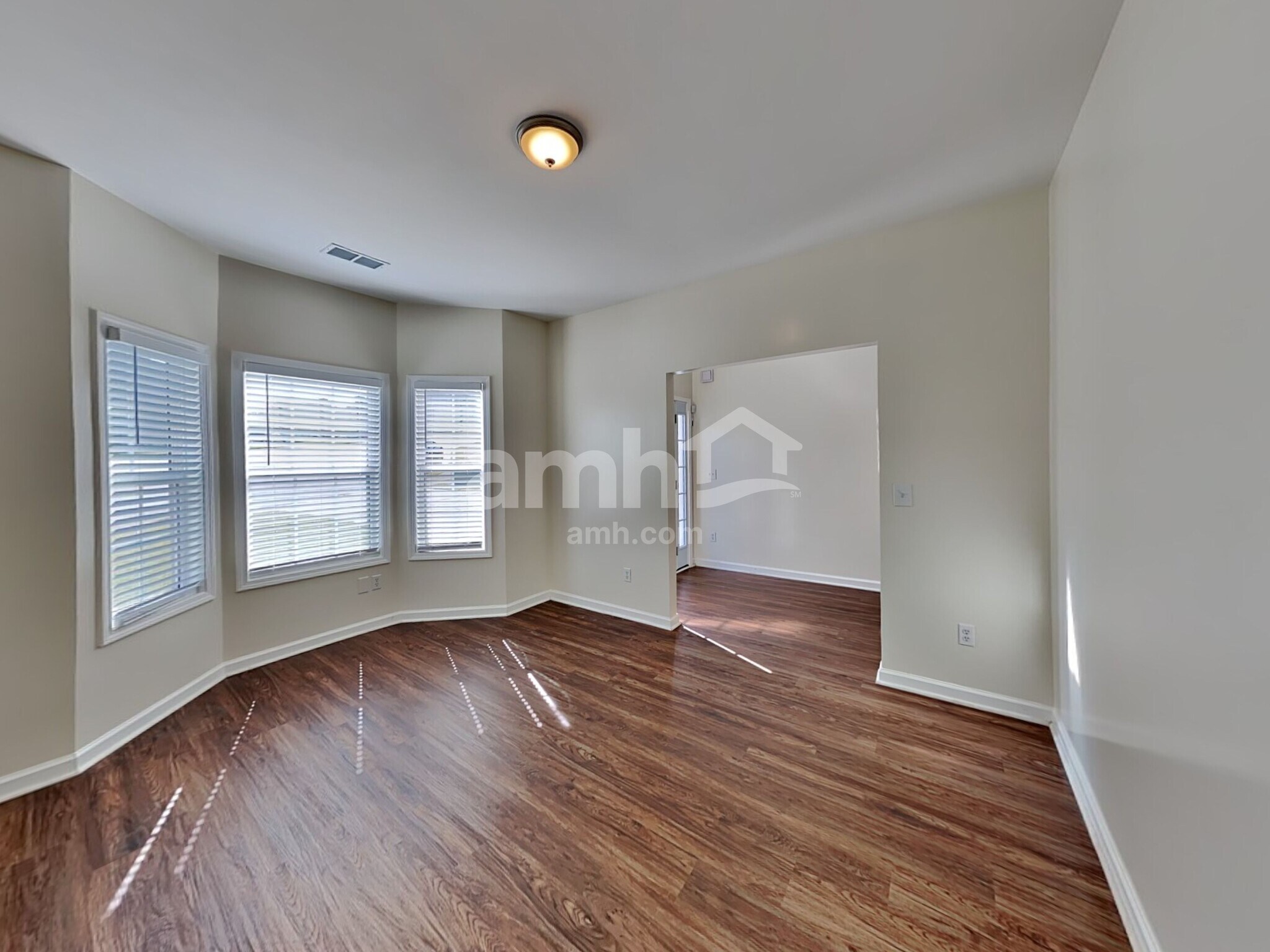 Building Photo - 303 Millpond Pkwy